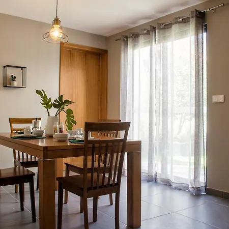 Διαμέρισμα Stonehouse *