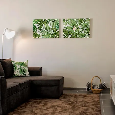 Apartament Stonehouse *