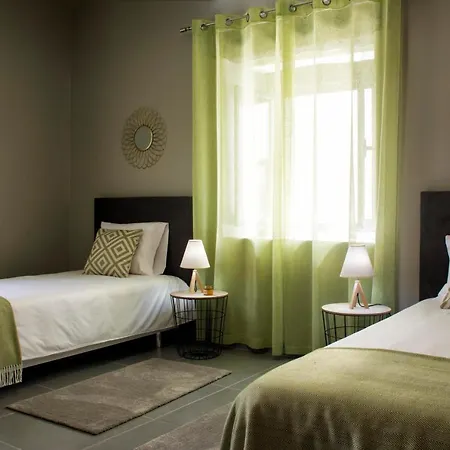 Stonehouse Apartament *