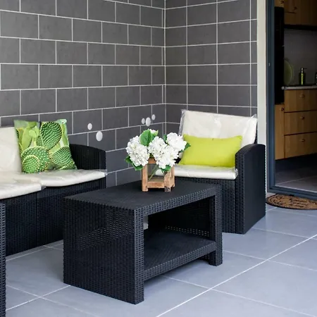 Apartament Stonehouse *